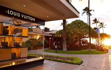 louis vuitton cheaper in maui|lahaina whalers village Maui.